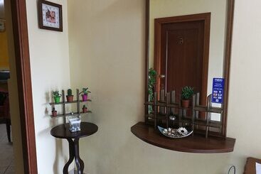 تختخواب و صبحانه Garden Inn