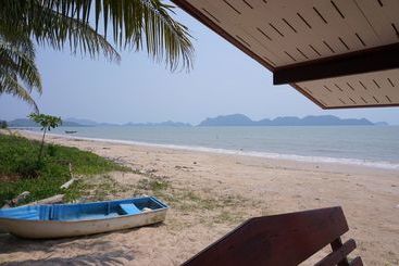 Отель Boonchu Bangburd Resort At Chumphon