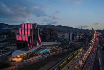 هتل Elite World Grand Istanbul Kucukyali