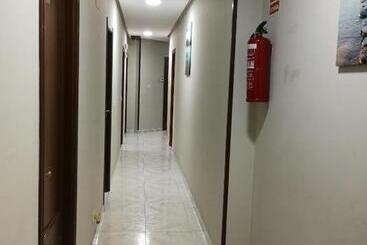 هتل Hostal Cerecedo