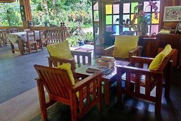 هتل Malees Nature Lovers Bungalows