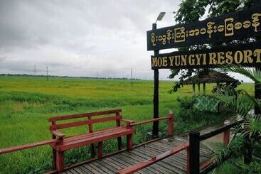 هتل Moe Yun Gyi Wetlands Resort