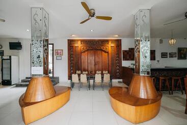 هتل Reddoorz At Bali Kepundung Denpasar