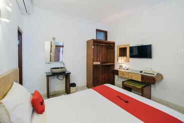هتل Reddoorz At Bali Kepundung Denpasar