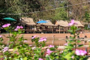 هتل Soutchai Resort