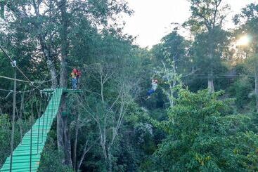 هتل Soutchai Resort