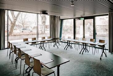 هتل Vienna House By Wyndham Mokotow Warsaw