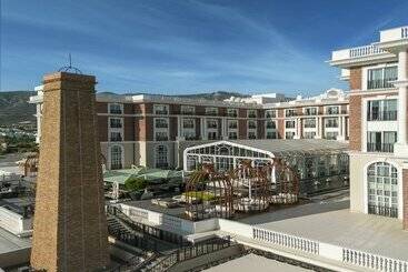Kaya Palazzo Resort & Casino