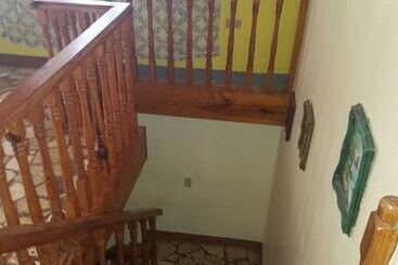 پانسیون Cozy Family Inn