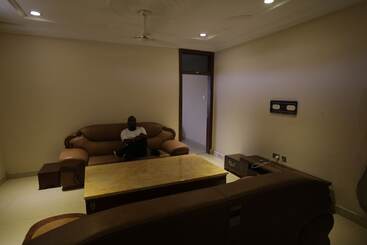 پانسیون X Class Guesthouse By Bwhospitality