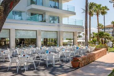 Playa Esperanza Resort