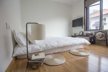 تختخواب و صبحانه Gerhouse