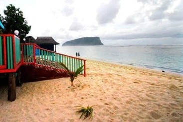 هتل Anita S Beach Bungalows Lalomanu