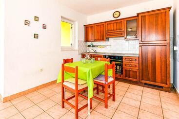 هتل Apartments Silvia