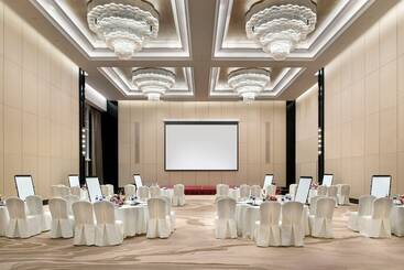 هتل Crowne Plaza Huailai By Ihg