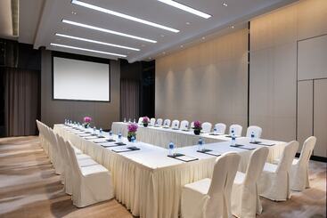 هتل Crowne Plaza Huailai By Ihg