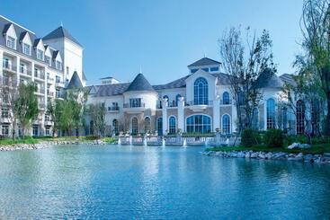 هتل Crowne Plaza Huailai By Ihg