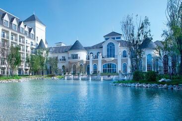 هتل Crowne Plaza Huailai By Ihg