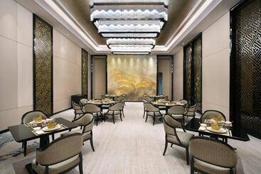هتل Crowne Plaza Huailai By Ihg