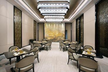 هتل Crowne Plaza Huailai By Ihg