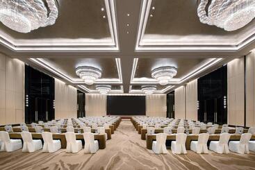 هتل Crowne Plaza Huailai By Ihg