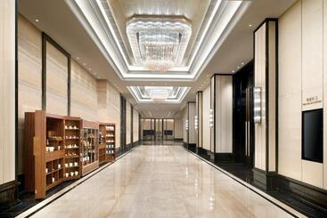 هتل Crowne Plaza Huailai By Ihg