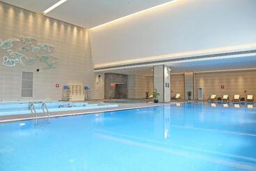 هتل Crowne Plaza Huailai By Ihg