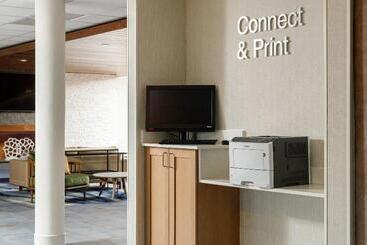 هتل Fairfield Inn & Suites By Marriott Salina