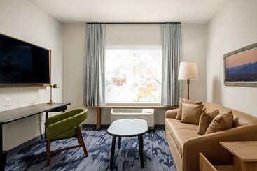 هتل Fairfield Inn & Suites By Marriott Salina