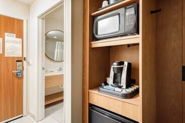هتل Fairfield Inn & Suites By Marriott Salina
