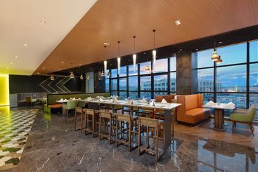 هتل Holiday Inn Hangzhou Airport Zone By Ihg
