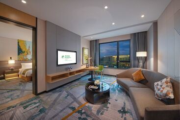 هتل Holiday Inn Hangzhou Airport Zone By Ihg