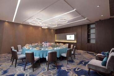 هتل Holiday Inn Hangzhou Airport Zone By Ihg