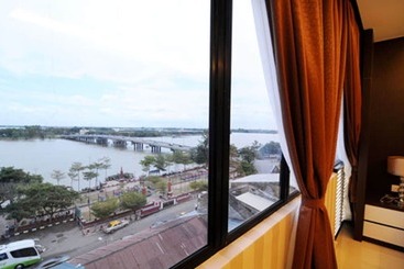 هتل Inn Home