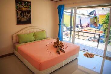 هتل Mama Resort