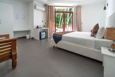 هتل Silver Oasis Maldives
