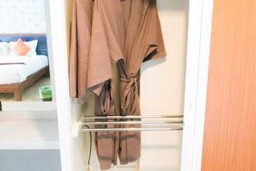 فندق The Canal Ratchaburi