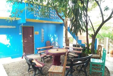Happy House Backpacker   Hostel