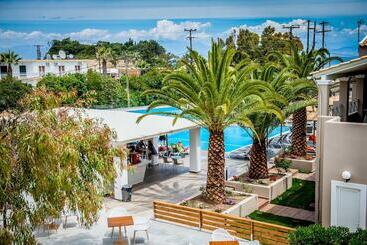 Amour Holiday Resort - Sidari