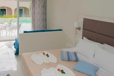 هتل Amour Holiday Resort