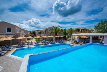 هتل Amour Holiday Resort