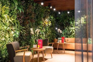 هتل Adagio Amsterdam City South