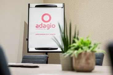 هتل Adagio Amsterdam City South