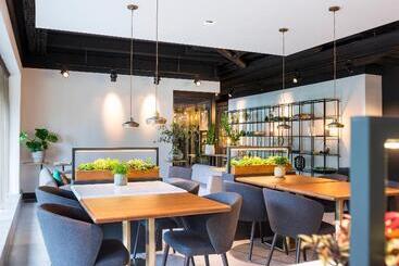 هتل Adagio Amsterdam City South