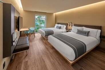 هتل City Express Plus By Marriott Cancun Aeropuerto Riviera