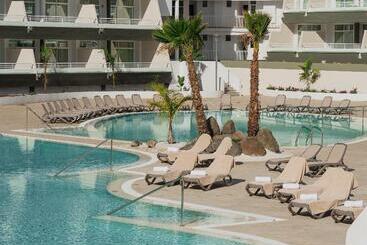 호텔 Gara Suites Golf & Spa