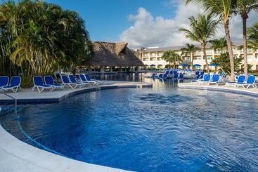 هتل Grand Memories Punta Cana All Inclusive