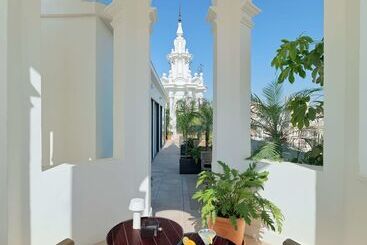 هتل H10 Palacio Colomera