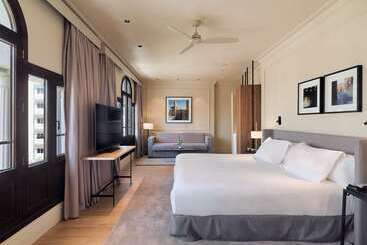 酒店 H10 Palacio Colomera