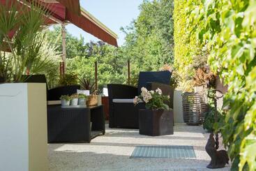 هتل Hôtel La Brasserie